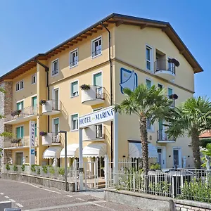 Hotel Marina **
