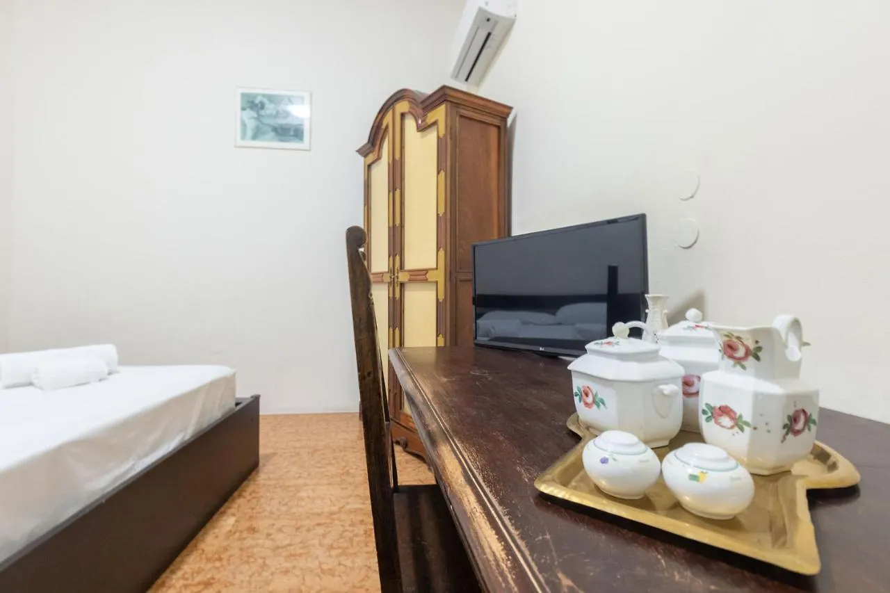 Guest house B&B - Le Stanze Del Carro - Bologna